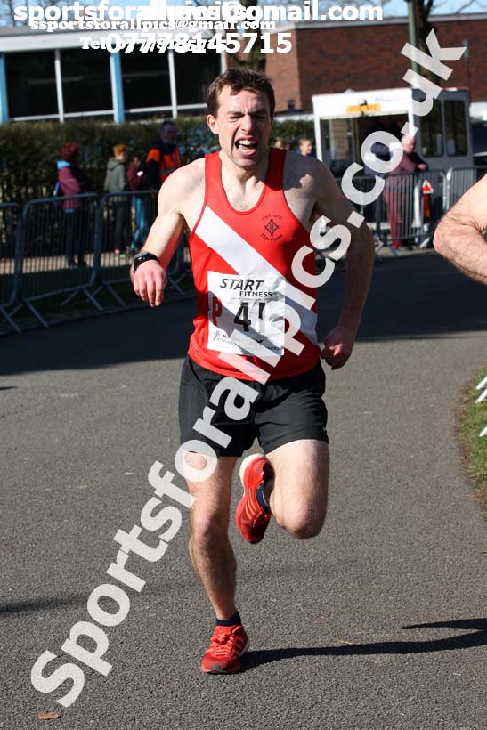 Senior mens Northern 12 Stage Road Relay Champs., Birkenhead Park. Photo: David T. Hewitson/Sports for All Pics